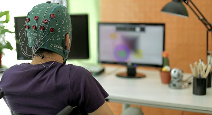 Nueva tecnología conecta el cerebro con un computador en discapacidades severas