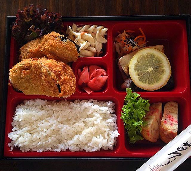 Placeres Capitales: Restaurant “Donkame Yoko” comida casera Japonesa