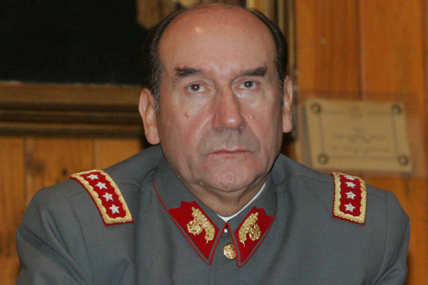 Milicogate: investigan a Comandate en Jefe del Ejército (r) Juan Miguel Fuente-Alba por enriquecimiento ilícito