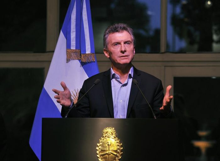 Argentina relaja disciplina fiscal para impulsar expansión