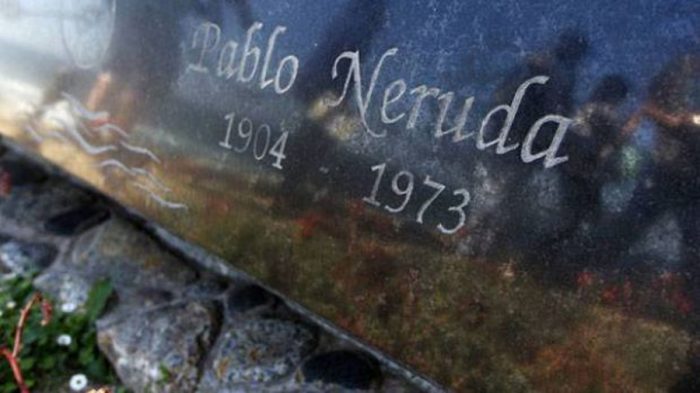 Sin claridad sobre las causas de su muerte, restos de Pablo Neruda vuelven a Isla Negra