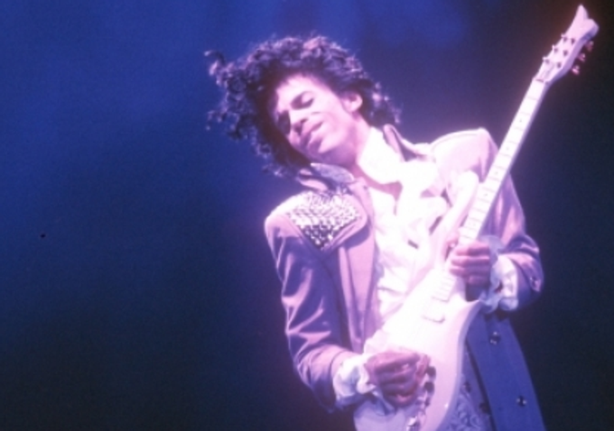[VIDEO] Recordando a Prince: el día en que ganó un Oscar por «Purple Rain»