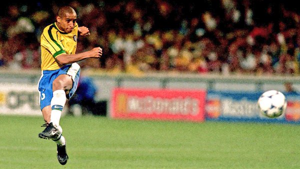 Efemérides: recordamos el nacimiento de un destacado lateral brasileño y el capitán del Manchester City