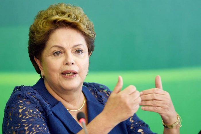 Rousseff pide «cautela» ante posible suspensión del proceso en su contra