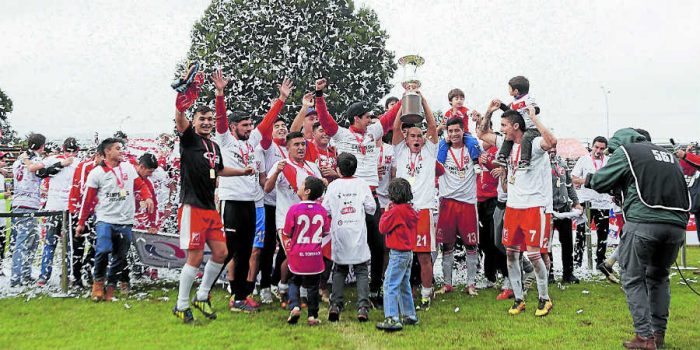 Acusan a la ANFP de cobrar “peaje” a Deportes Valdivia tras ascenso a la Primera B