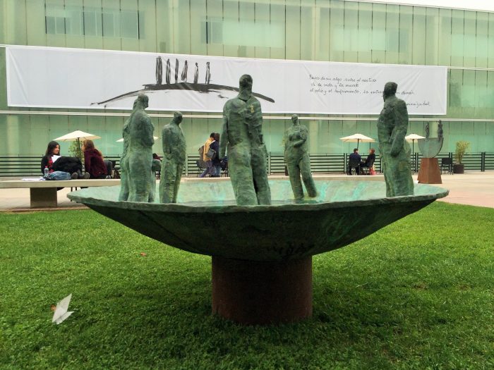Exposición “Lo esencial de lo Humano” de Mario Irarrázabal en Campus Los Leones de U. San Sebastián, hasta el 30 de junio. Entrada liberada.