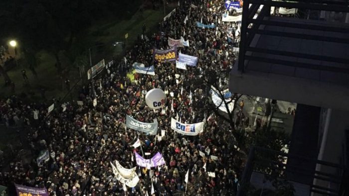 [VIDEO] Inicio de movilizaciones: Universidades estatales protestan contra ‘el ajuste’ en Argentina