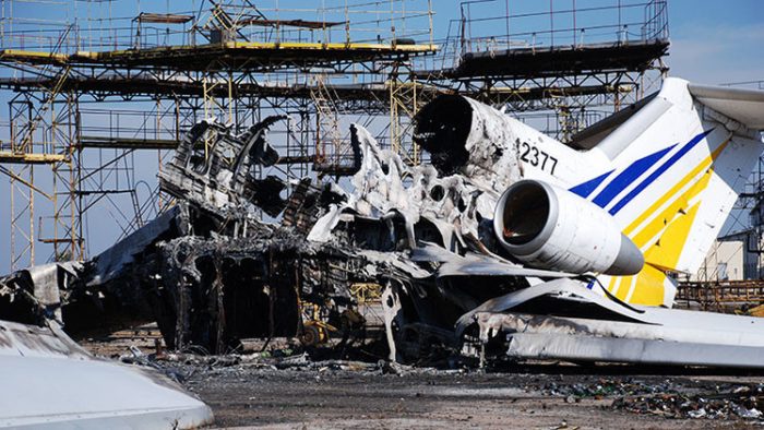 [VIDEO] Devastación total: así luce hoy el aeropuerto de Donetsk a dos años de la guerra en Ucrania