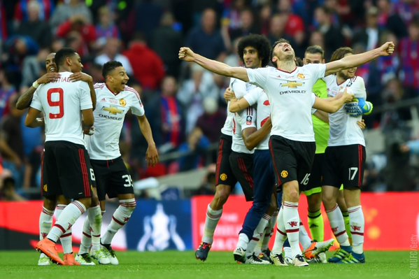 Manchester United salva la temporada al ganar la FA Cup al Crystal Palace en la prórroga