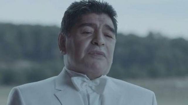[VIDEO] «La Cancha de Noé»: el creativo spot de Tecate que tiene a Maradona como Dios