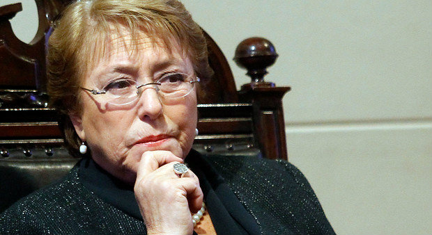 Revista Qué Pasa baja nota con grabaciones alusivas a la Presidenta y Bachelet habla de «canallada»
