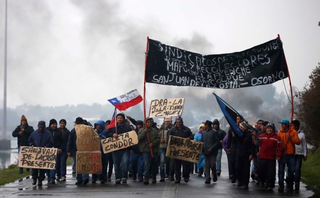 Céspedes logra cerrar conflicto en Chiloé y baja las movilizaciones antes del 21 de mayo