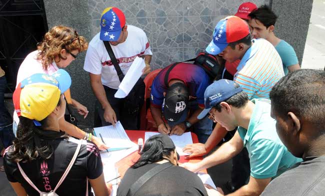 Oposición da primer paso para activar revocatorio contra Maduro