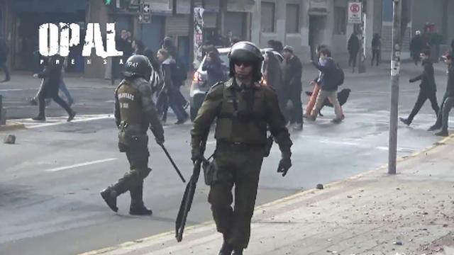 [VIDEO] La represión policial a niños y jóvenes en marcha estudiantil no autorizada