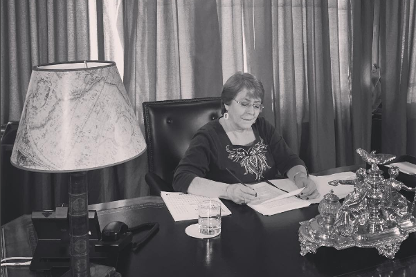 Bachelet inaugura su cuenta en Instagram antes de su discurso del 21 de mayo