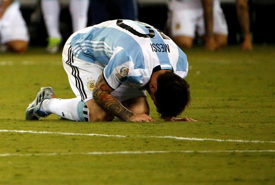 La renuncia de Messi eclipsa la victoria de Chile en la prensa española