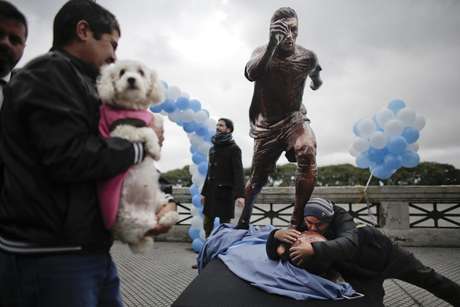 Argentina llora a Messi: inauguran estatua en su homenaje