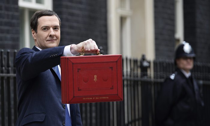 Ministro de economía británico ya prepara un presupuesto de emergencia si hay «Brexit»
