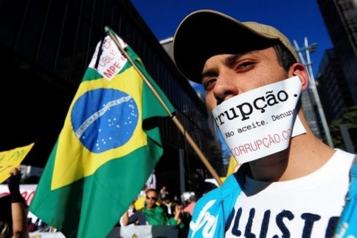 Transparencia Internacional asegura que «la gran corrupción en Brasil mata»