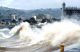 Armada de Chile alerta fuerte viento y marejadas en las costas del litoral central