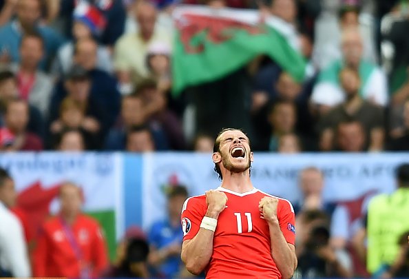 Eurocopa: Bale y Robson Kanu firman el histórico triunfo de Gales