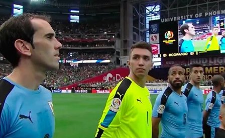 [VIDEO] Tremendo error: colocan himno de Chile en debut de Uruguay en la Copa América