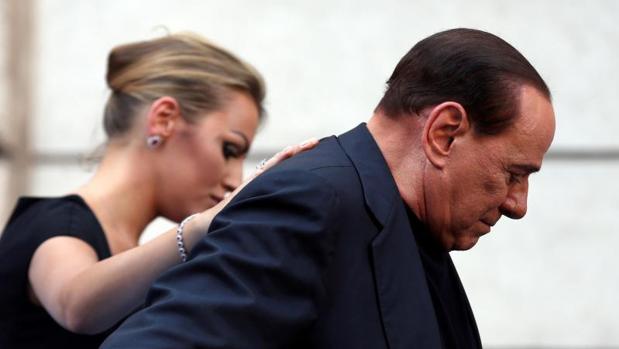 Berlusconi hospitalizado para controles tras sufrir insuficiencia cardiaca