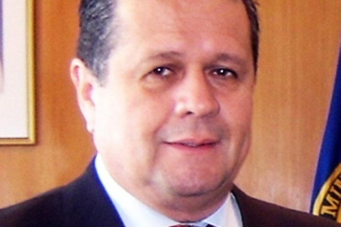 Formalizan a ex embajador Carlos Tudela por facilitar boletas a SQM