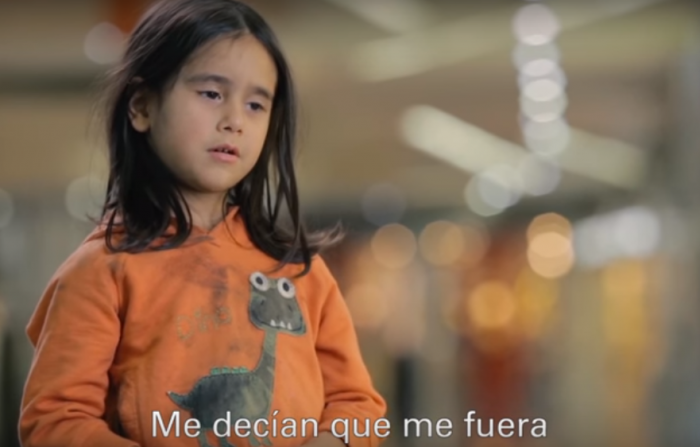 [VIDEO] ¿Qué harías si ves a una niña de 6 años sola en la calle? Esta es la conmovedora campaña de UNICEF por la desigualdad