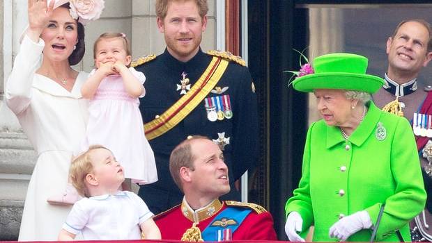 [VIDEO] ¡Párate, William! Mira el «reto» que se llevó el príncipe de parte de la reina Isabel II en el Palacio de Buckingham