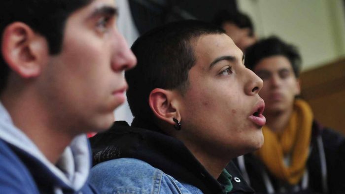 Estudiantes piden salida de Ministra Delpiano: «La reforma a la educación superior es la gota que rebasó el vaso»