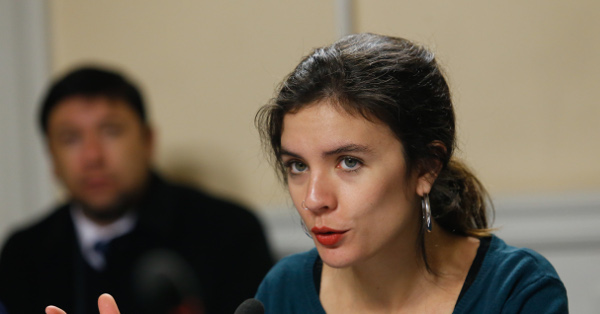 Camila Vallejo: “No puede ser que el gobierno de la Nueva Mayoría mantenga el CAE”