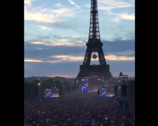 [VIDEO] La eufórica celebración desde la Torre Eiffel por el primer gol de Francia a Alemania en la Eurocopa