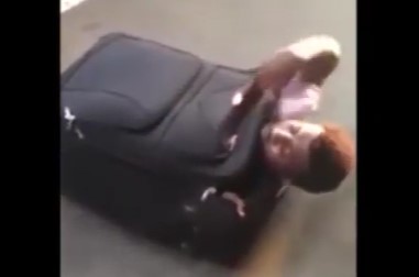 [VIDEO] Crisis humanitaria: el inmigrante de Eritrea que quería llegar a Reino Unido en una maleta