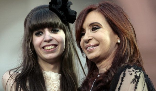 Juez ordena embargar 5,7 millones de dólares a la hija de los Kirchner