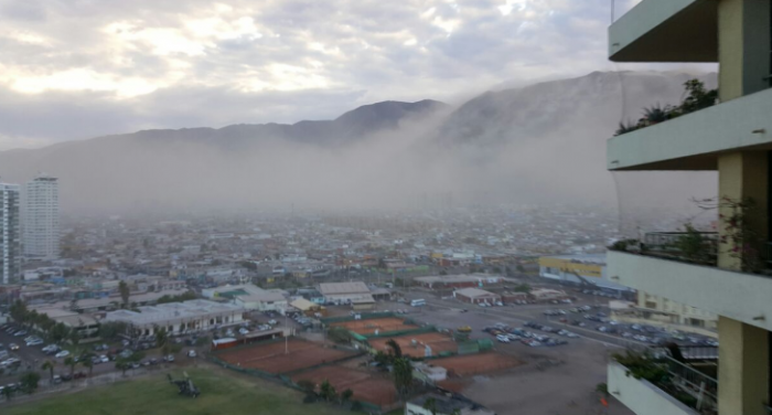 [VIDEO] Inusual fenómeno climático obliga a cerrar aeropuerto de Iquique