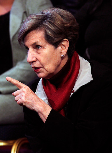 Isabel Allende asegura que se debe cambiar el sistema de AFP por uno tripartito y solidario