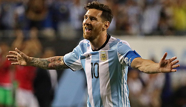 [VIDEO] ¿Por qué Messi juega mal en la selección?