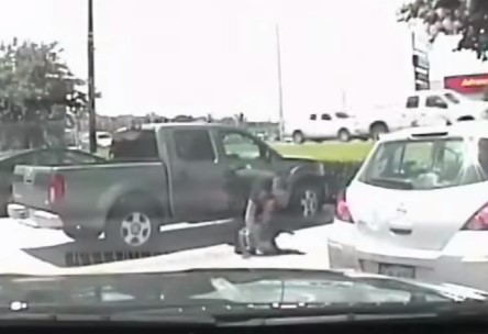 [VIDEO] Policía de Estados Unidos detiene brutalmente a una maestra afroamericana