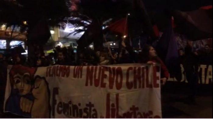 [VIDEO] Así se desarrolla la marcha por un «Aborto Libre, Seguro y Gratuito» en las calles de Santiago