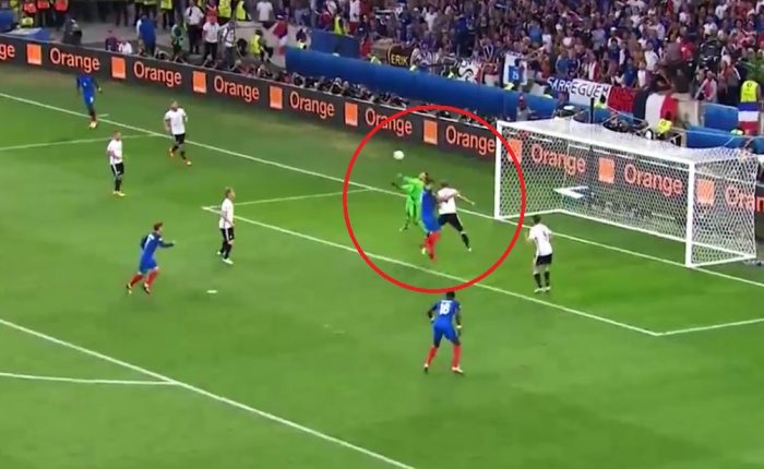 [VIDEO] El error de Neuer y la defensa alemana que les costó el pase a la final de la Eurocopa