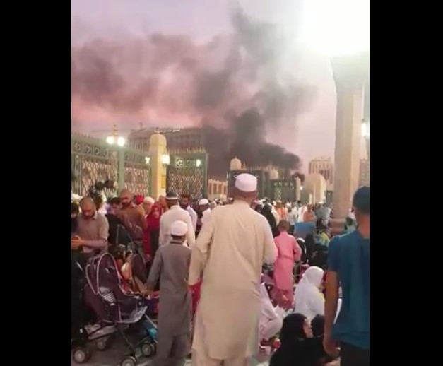 [VIDEO] Primeras imágenes de los atentados contra dos mezquitas en Arabia Saudita