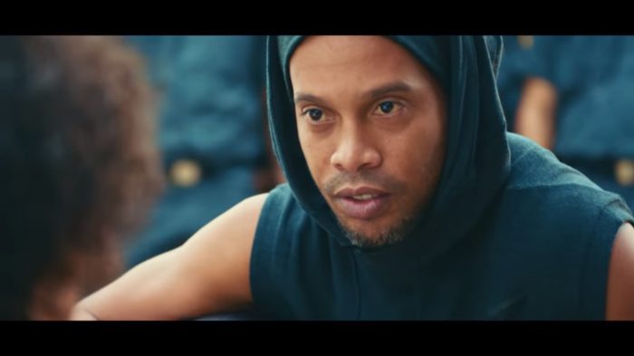 [VIDEO] Ronaldinho protagoniza polémico spot en una favela para Río 2016