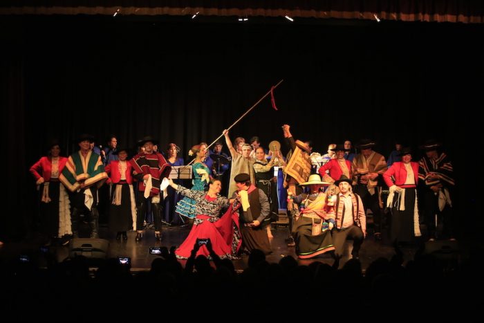 Ciclo de folclor celebrando los 30 años de la agrupación “GENCHI” en Teatro UDLA El Zócalo, 2 de agosto. Entrada liberada
