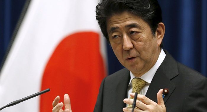 Abe hace una nueva remodelación de su Gobierno sin tocar los puestos clave