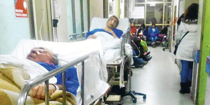 Hasta 10 horas de espera tiene los pacientes por nuevo colapso en Hospital San José