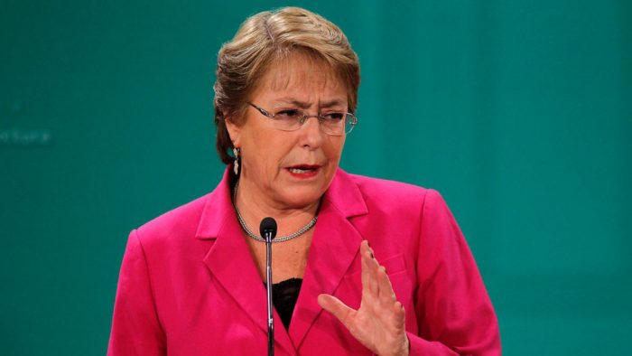 Bachelet responde a Burgos: «No es efectivo que haya una imposición de un partido sobre otro en el gobierno»