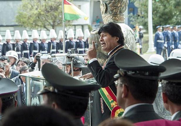 Evo Morales abre escuela militar para combatir «dominio ideológico del imperio»