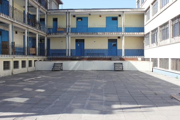 Presuntas irregularidades mantienen paralizadas obras de liceo emblemático en Recoleta