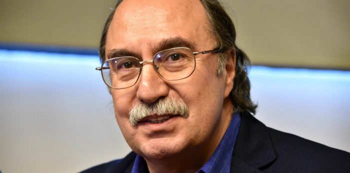 Historiador Julio Pinto: “Republicanos y PDG están buscando fórmulas de radicalización mayor”